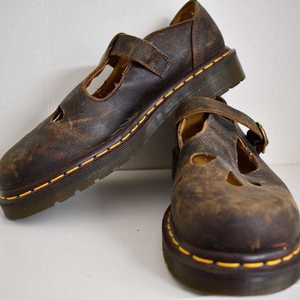 Dr. Martens Vintage Tear Drop Mary Jane's